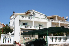 Отель Apartments with a parking space Tribunj, Vodice - 6237  Трибунь